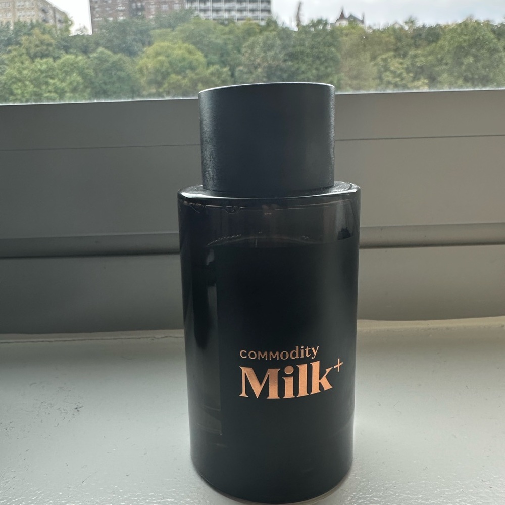 Commodity Milk+ Fragrance de Parfum Marshmallow firewood 3.4oz